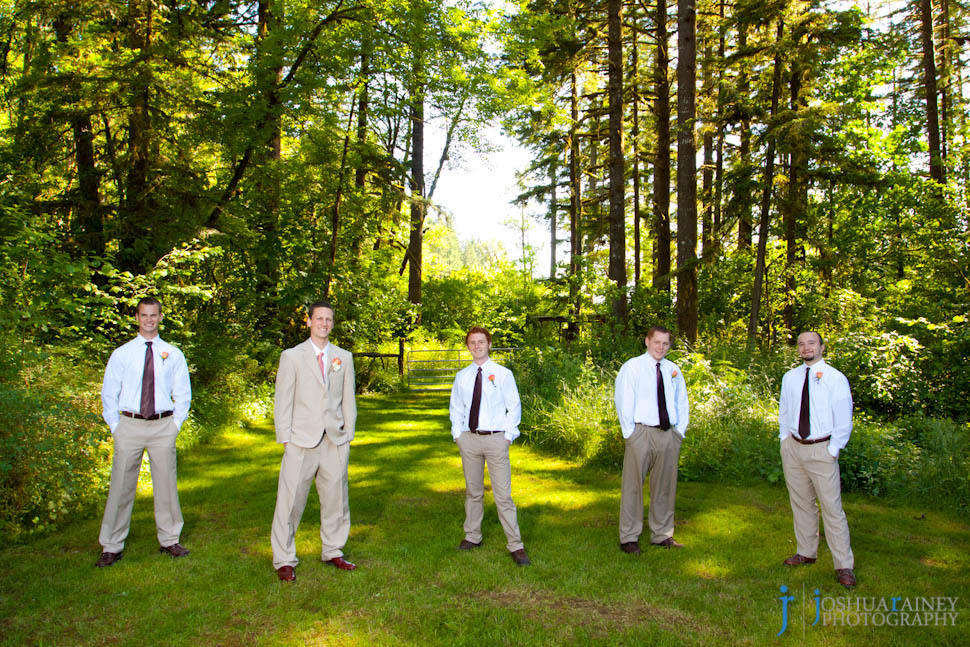 0004_4104 Oregon Wedding Photography | Backyard Wedding | Britt & Ry