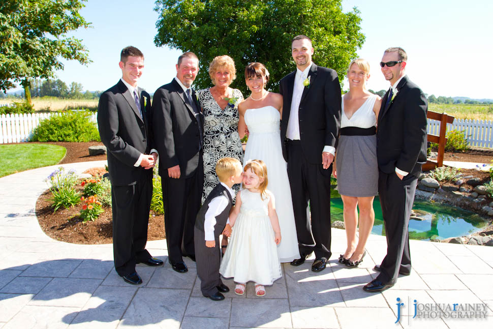 0013_4948 Eugene Wedding Photographers | Clear Lake Gardens | Lindsay & Mitch