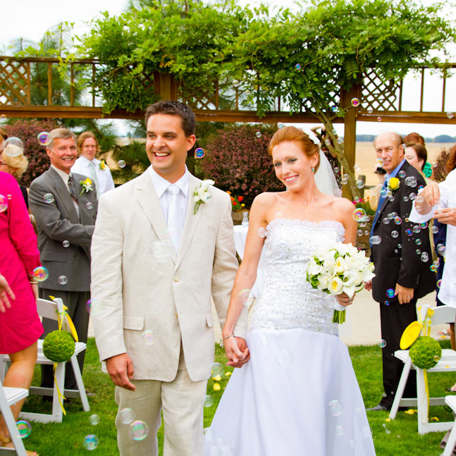 Oregon Backyard Wedding | Private Residence Junction City | Jenny & Ryan