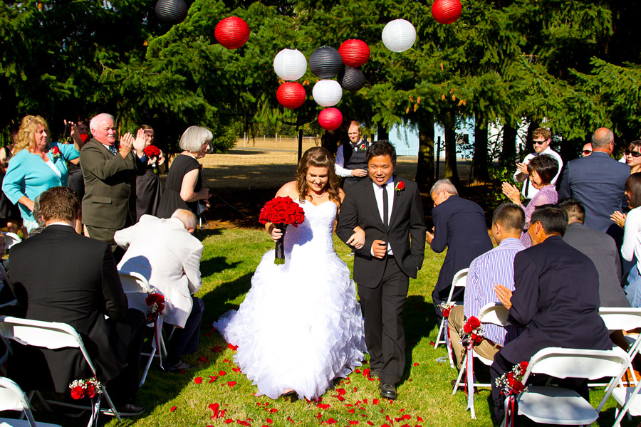 backyard-wedding-eugene-oregon-photographer-036 Eugene Wedding Photographer | Backyard DIY Wedding | Lisa & Derrick