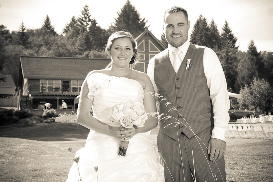 oregon-wedding-photographer-eugene-dw-031 Junction City Wedding | The Inn At Diamond Woods | Brandee & Jake