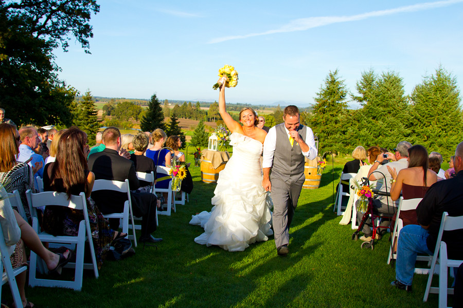 oregon-wedding-photographer-eugene-dw-053 Junction City Wedding | The Inn At Diamond Woods | Brandee & Jake