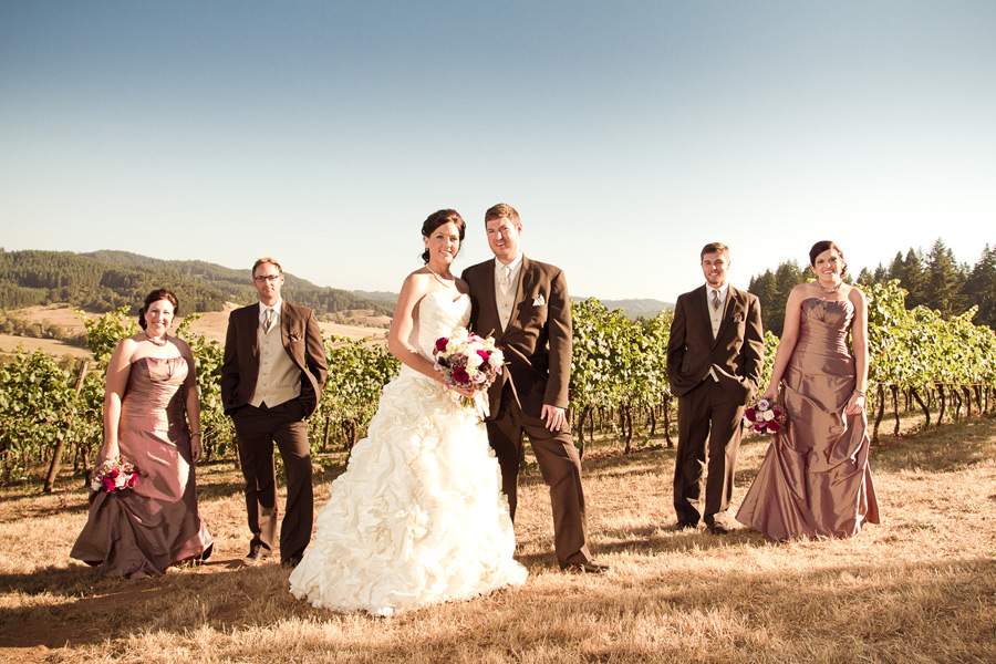 sweet-cheeks-oregon-wedding-photographer-027 Eugene Wedding Photographer | Sweet Cheeks Winery | Kerry & Nathan