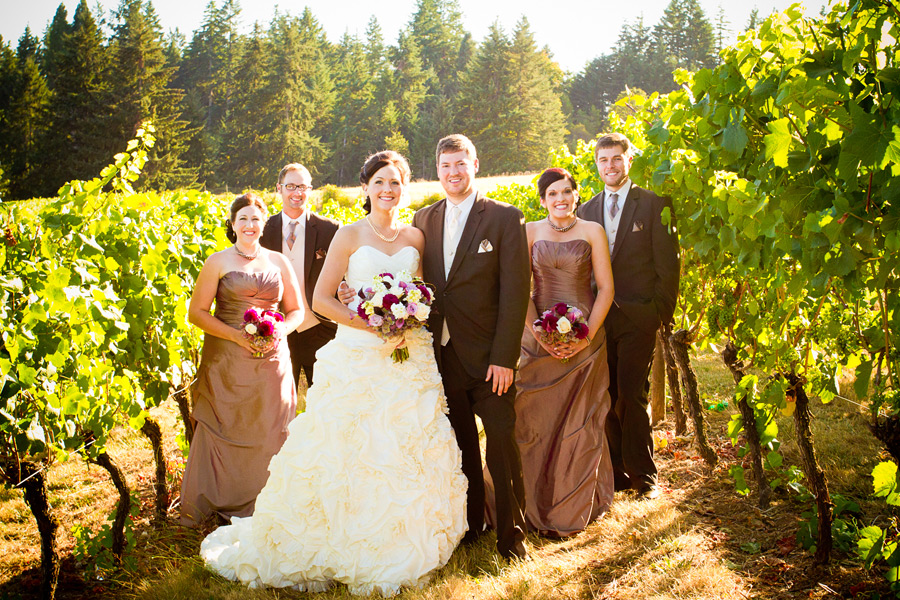 sweet-cheeks-oregon-wedding-photographer-028 Eugene Wedding Photographer | Sweet Cheeks Winery | Kerry & Nathan
