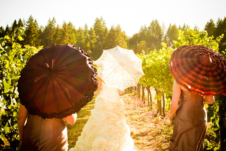 sweet-cheeks-oregon-wedding-photographer-030 Eugene Wedding Photographer | Sweet Cheeks Winery | Kerry & Nathan