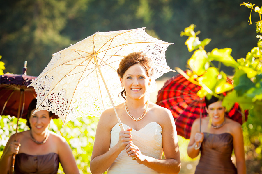 Eugene Wedding Photographer | Sweet Cheeks Winery | Kerry & Nathan