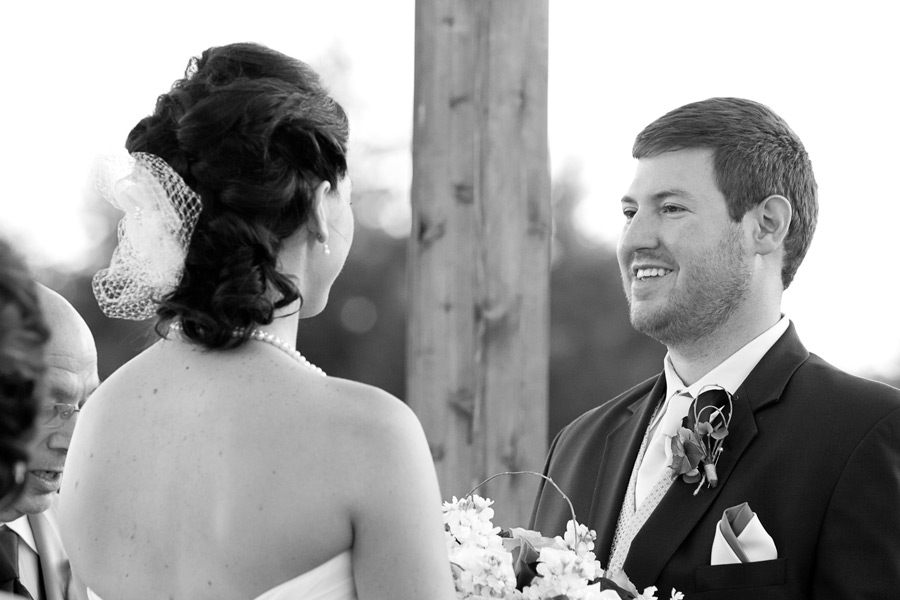 sweet-cheeks-oregon-wedding-photographer-046 Eugene Wedding Photographer | Sweet Cheeks Winery | Kerry & Nathan