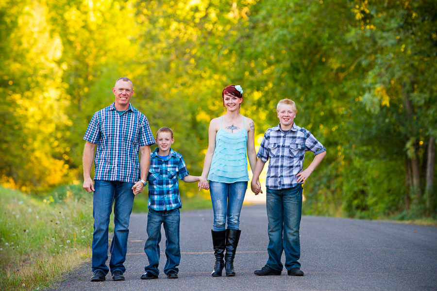 family-pictures-or-0071 Wright Family | Mt Pisgah Oregon