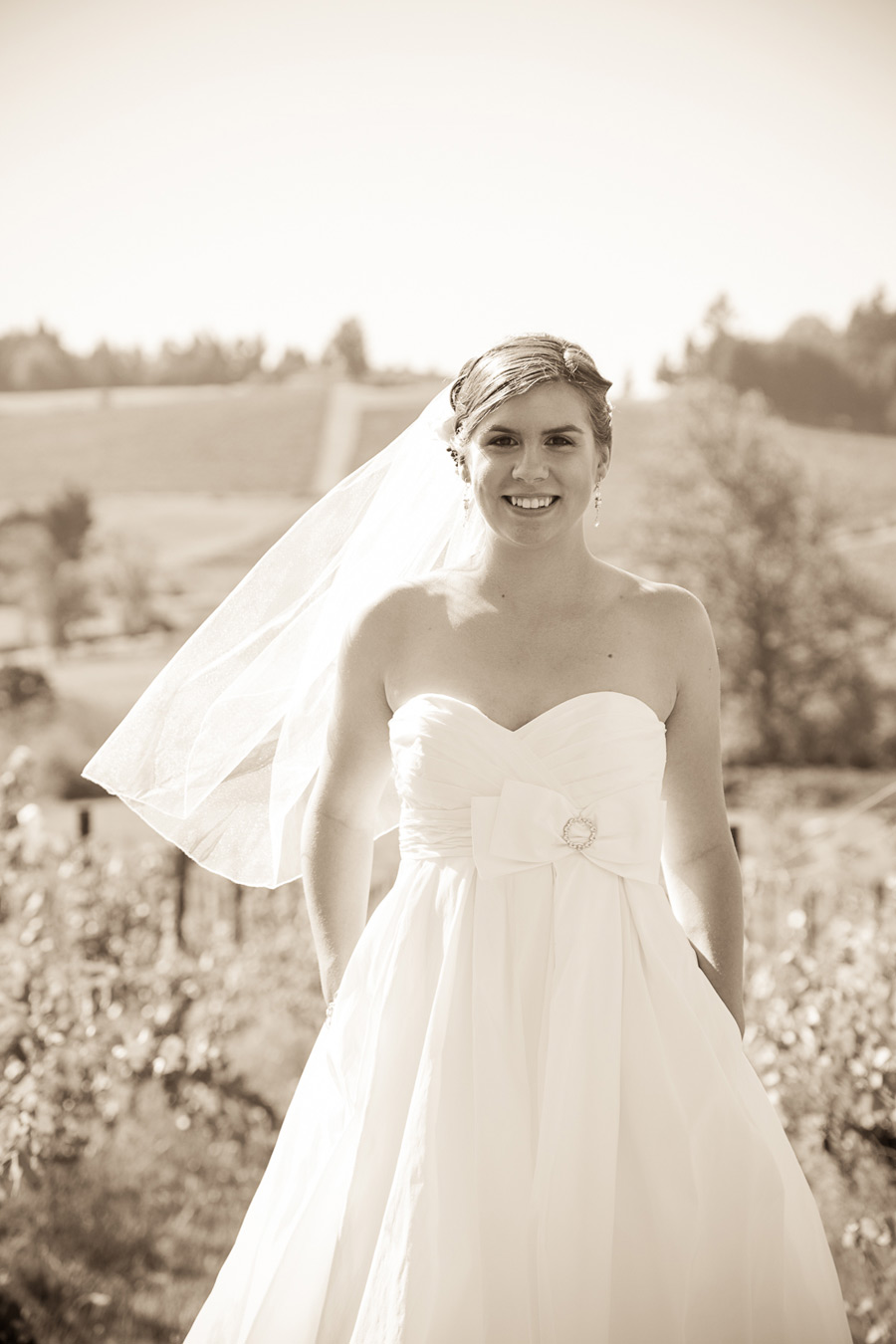 vineyard-wedding-or-008 Sylvan Ridge Winery Wedding | Jeneva & Douglas