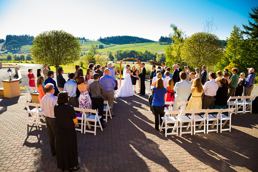 vineyard-wedding-or-018 Sylvan Ridge Winery Wedding | Jeneva & Douglas