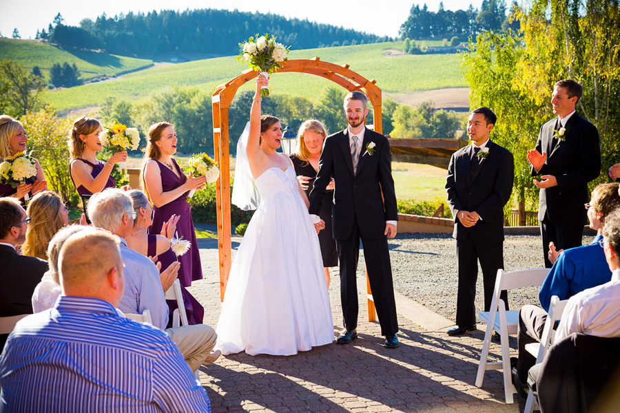 vineyard-wedding-or-023 Sylvan Ridge Winery Wedding | Jeneva & Douglas