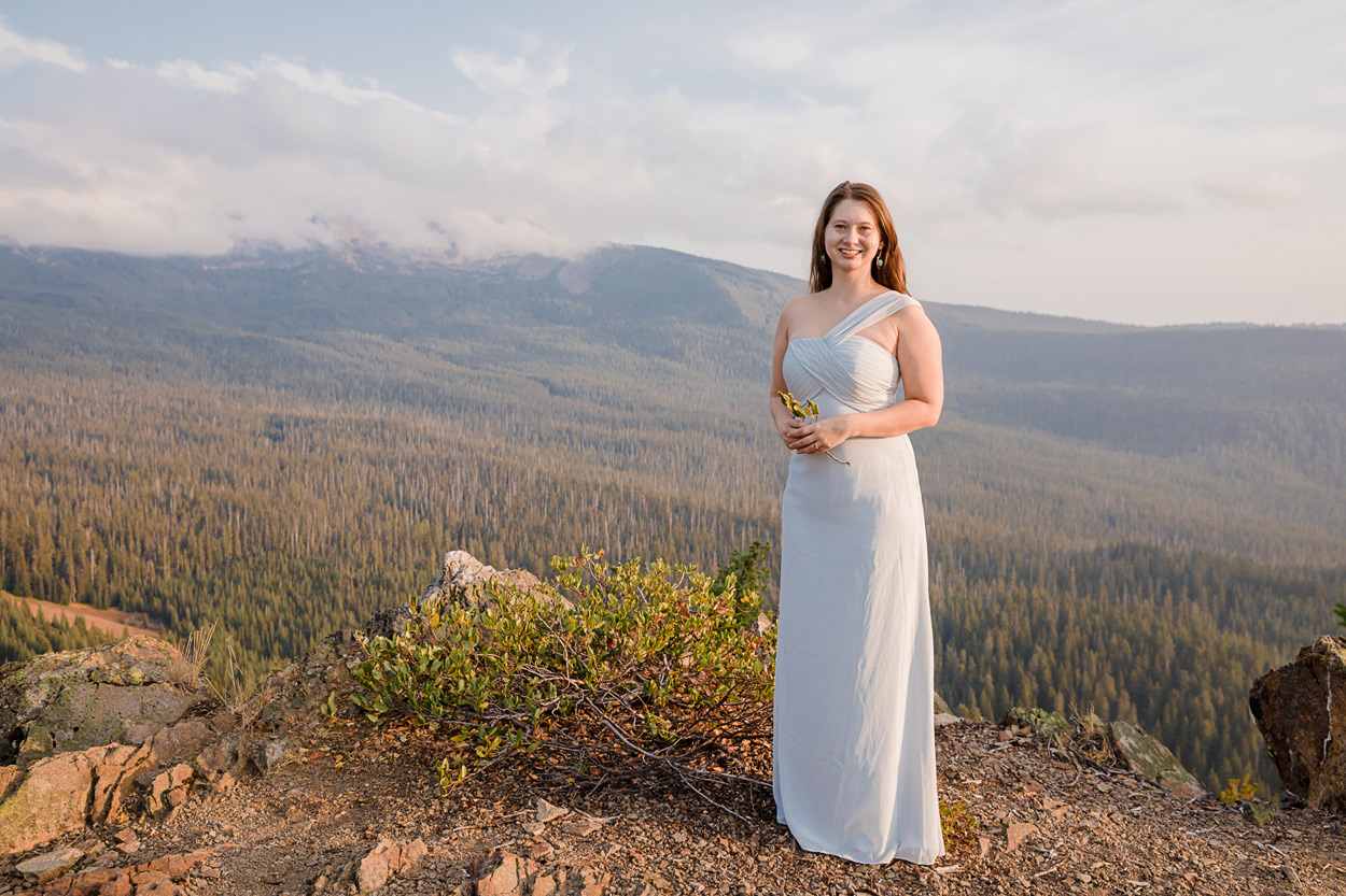 oregon-engagement-014 Oregon Engagement Session | Diamond Peak Wilderness | Julia & Jonathan