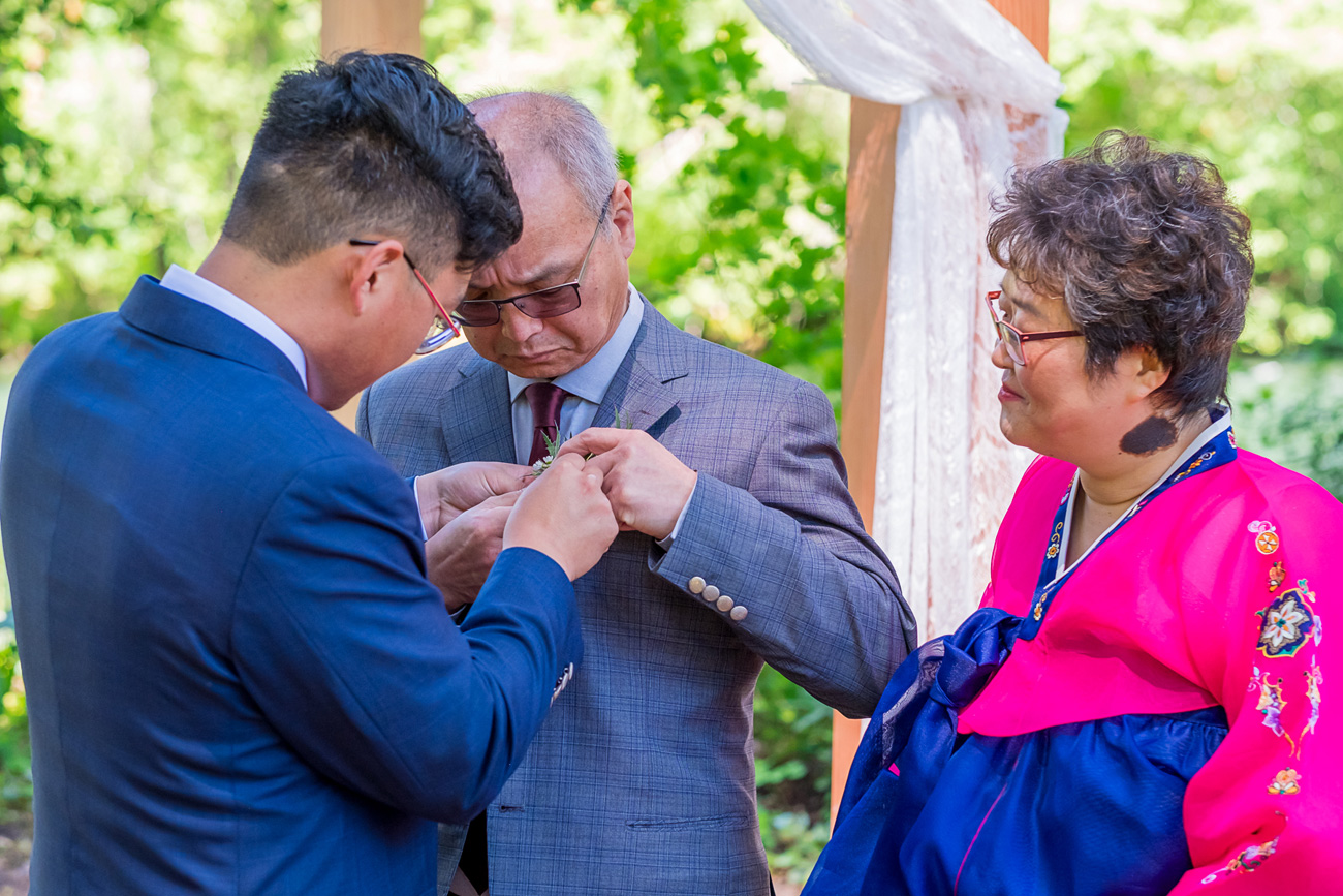 loloma-lodge-oregon-wedding-50 Loloma Lodge Oregon Wedding | Anna & Justin | Traditional Korean Tea Ceremony