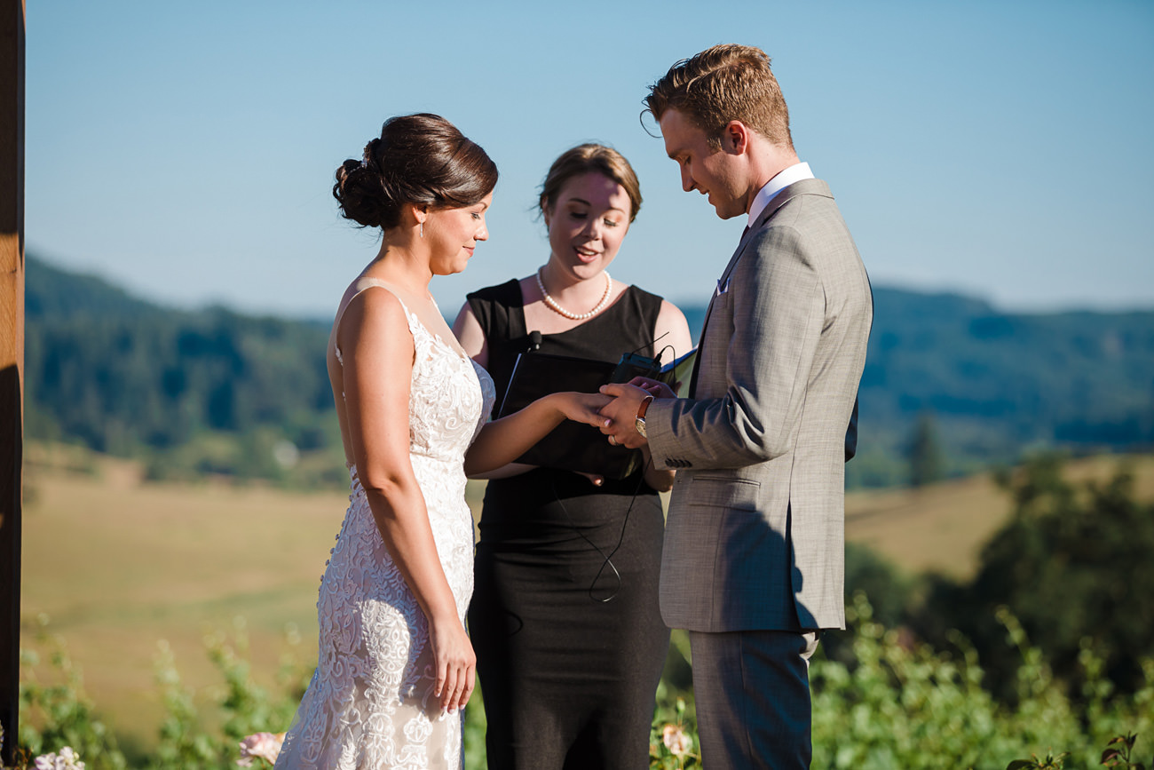 wedding-at-sweet-cheeks-winery-34 Wedding at Sweet Cheeks Winery | Eugene Oregon Photography | Emily & Bradley