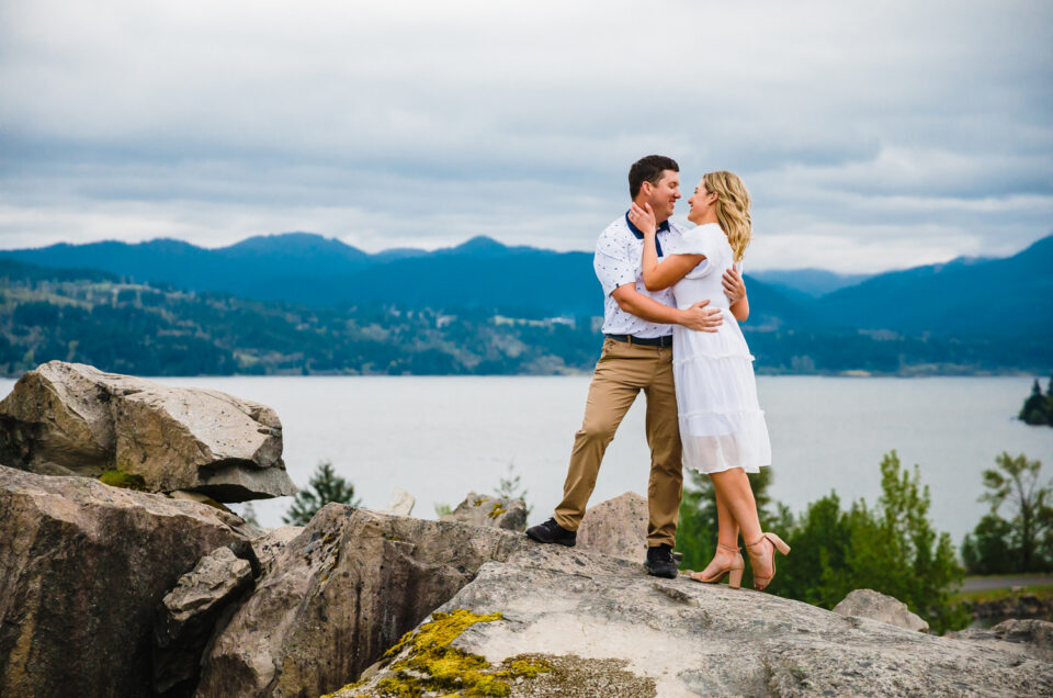 Engagement Photos Portland Oregon | Jenna & John | Government Cove Columbia Gorge