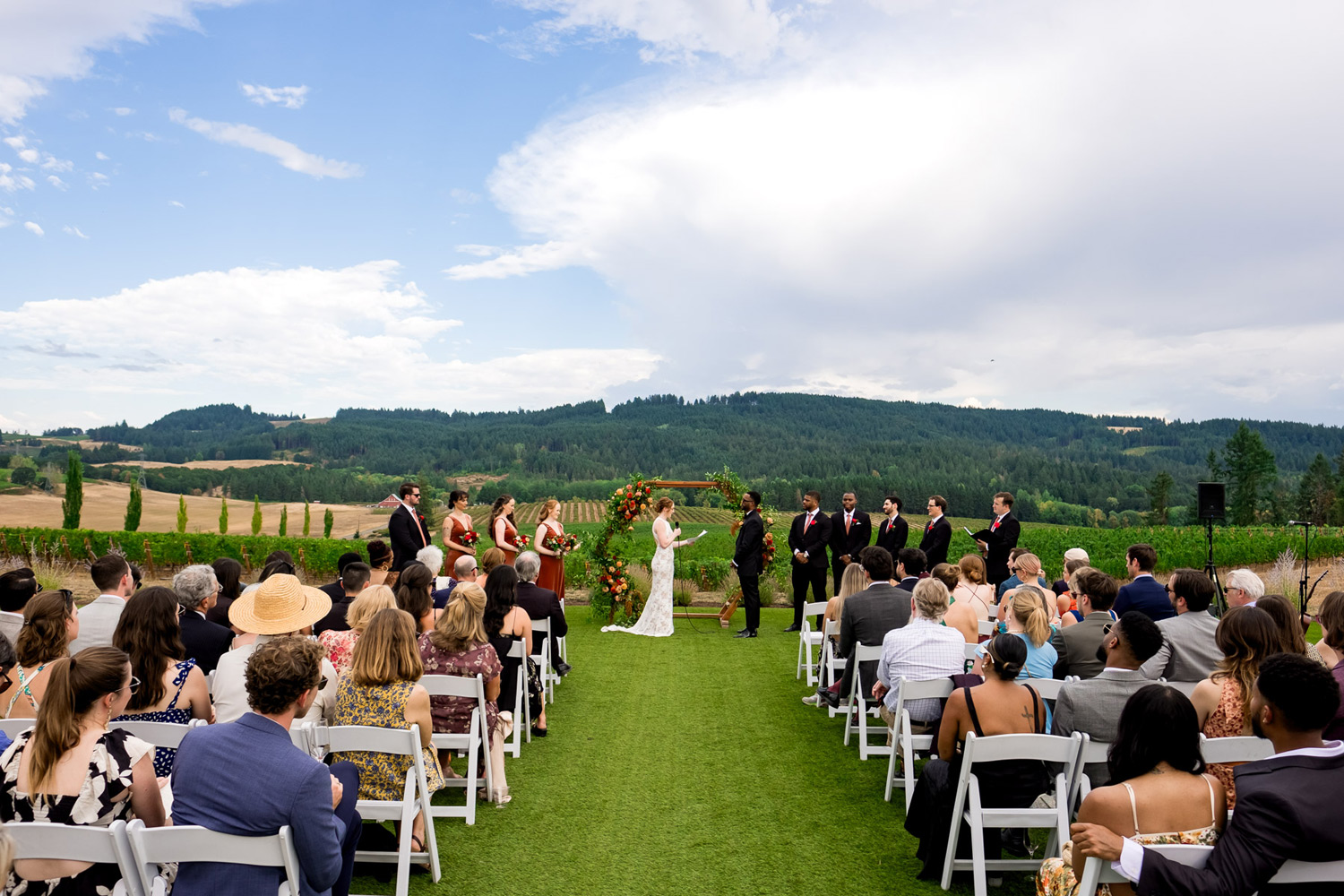 047-abbey-road-farm-wedding- Abbey Road Farm Wedding | Portland Oregon Wedding Photographer | Emma & Taylor